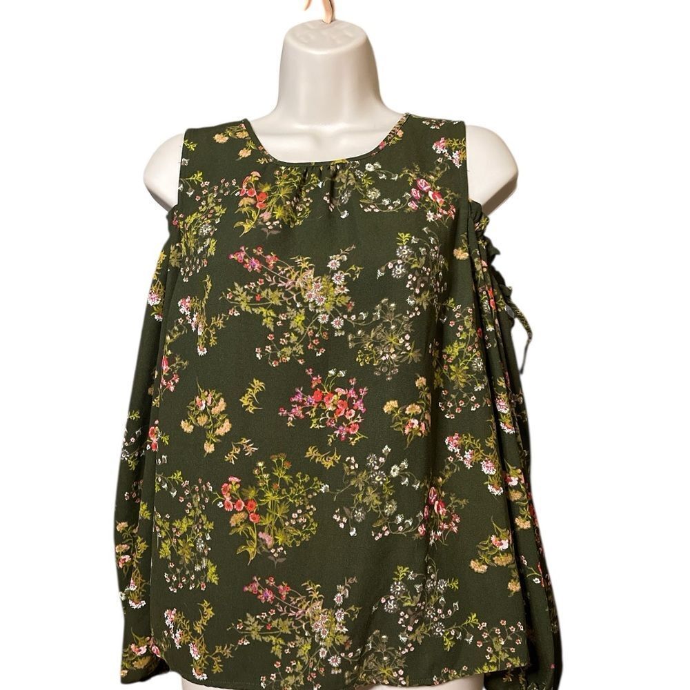 LC Lauren Cold shoulder elastic sleeve Conrad Floral  Green bottom back